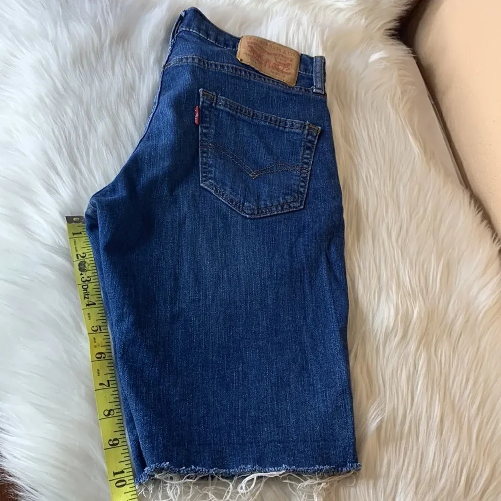 Levi’s 511 Slim Cut Off Shorts Size 30